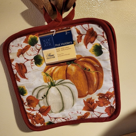 Fall Pot Holders & Oven Mitt. - Picture 4 of 9